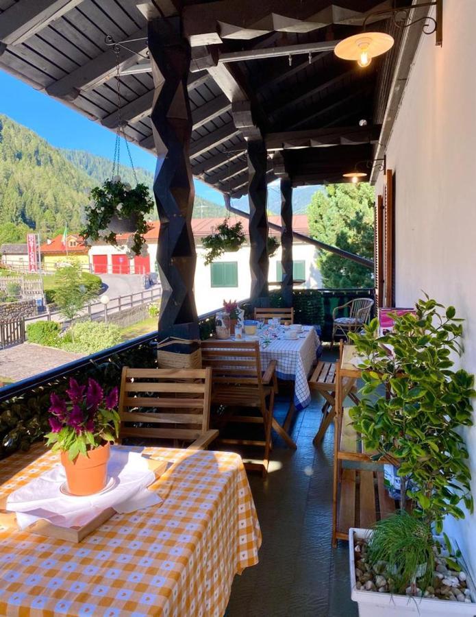 Casa Ortensia Pellizzano Exteriör bild